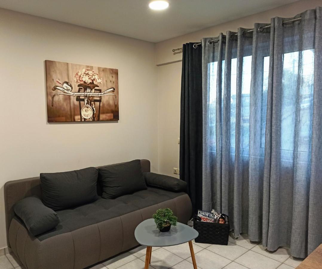 Apartment Square 1 *